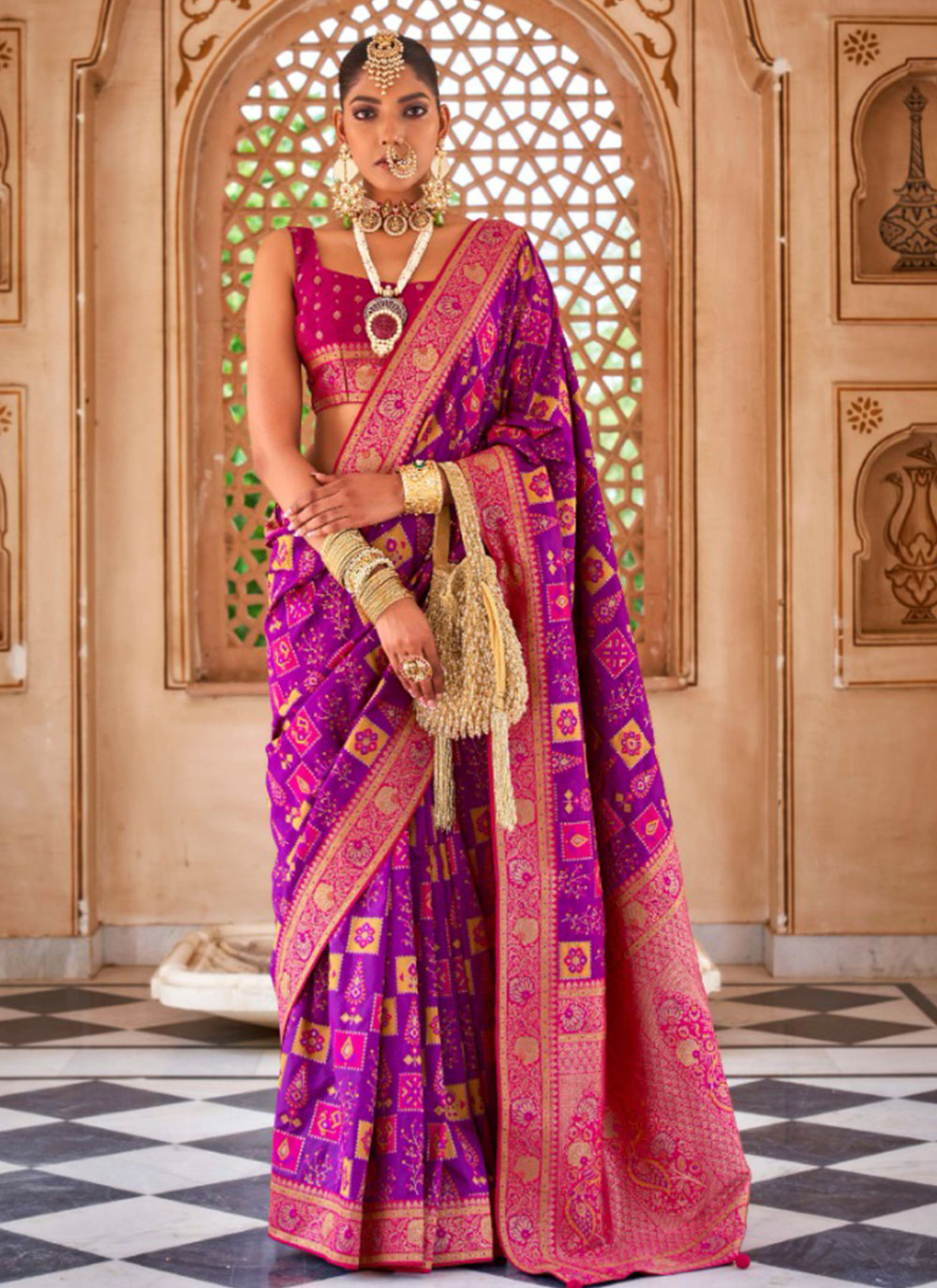 Weaving And Zari Work Banarasi Silk Classic Saree In Pink