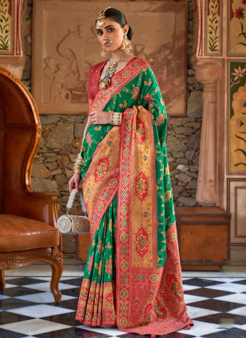 Green Banarasi Silk Contemporary Saree With Weaving And Zari Work For Ceremonial