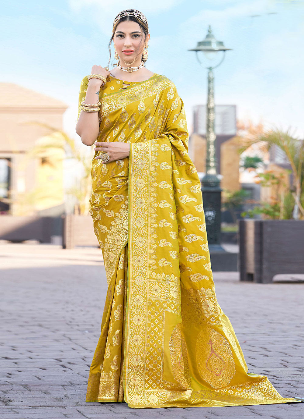 Gold Color Contemporary Style Saree