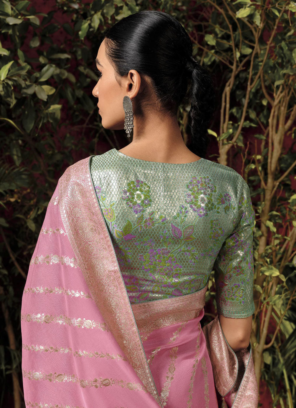 Silk Classic Saree With Weaving And Zari Work