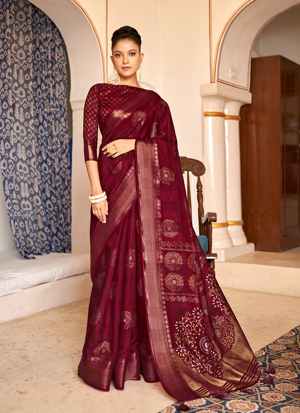 Poly Cotton Printed Saree In Maroon