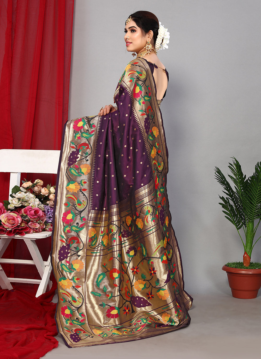 Weaving Classic Designer Saree For Engagement