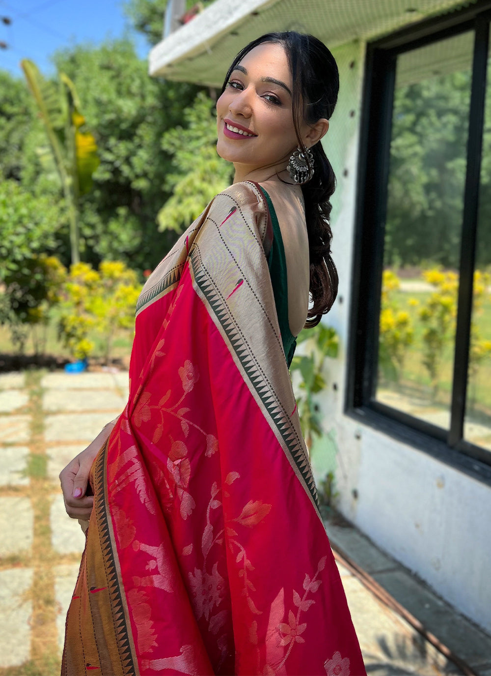 Woven Saree In Pink