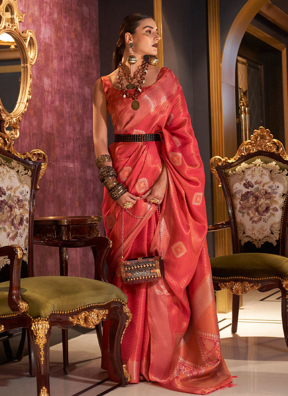 Weaving Classic Saree In Pink