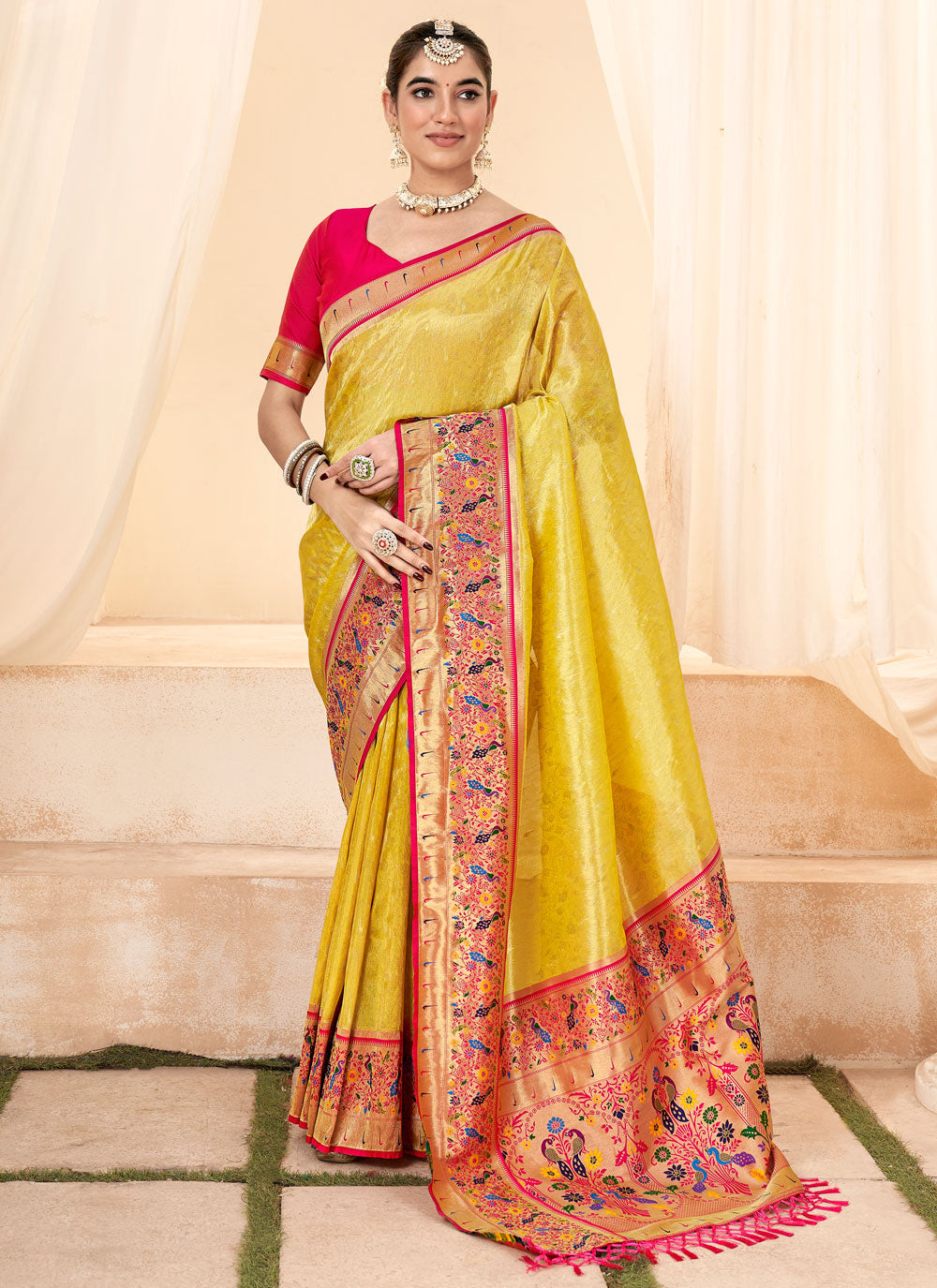 Yellow Handloom Silk Trendy Saree With Jacquard Work