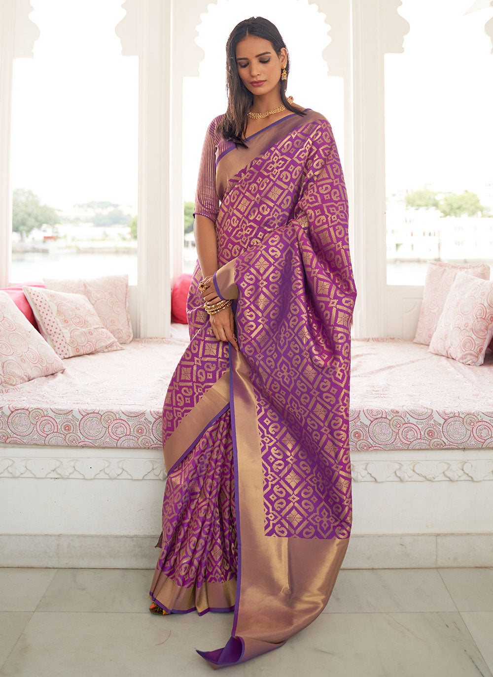 Purple Handloom Silk Weaving Classic Saree