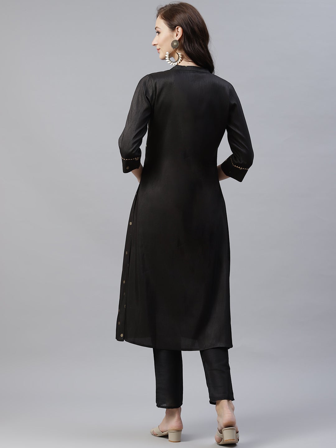 Mindhal Women's Black Color Foil Printed A-Line Kurta And Pant Set