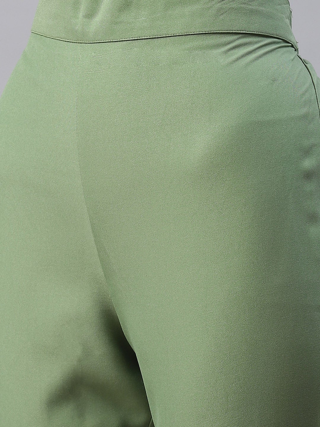 Mindhal Women's Green Color Digital Printed Straight Kurta And Pant Set