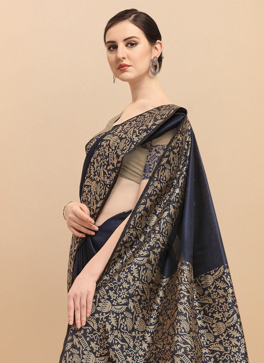 Black Raw Silk Trendy Saree For Ceremonial