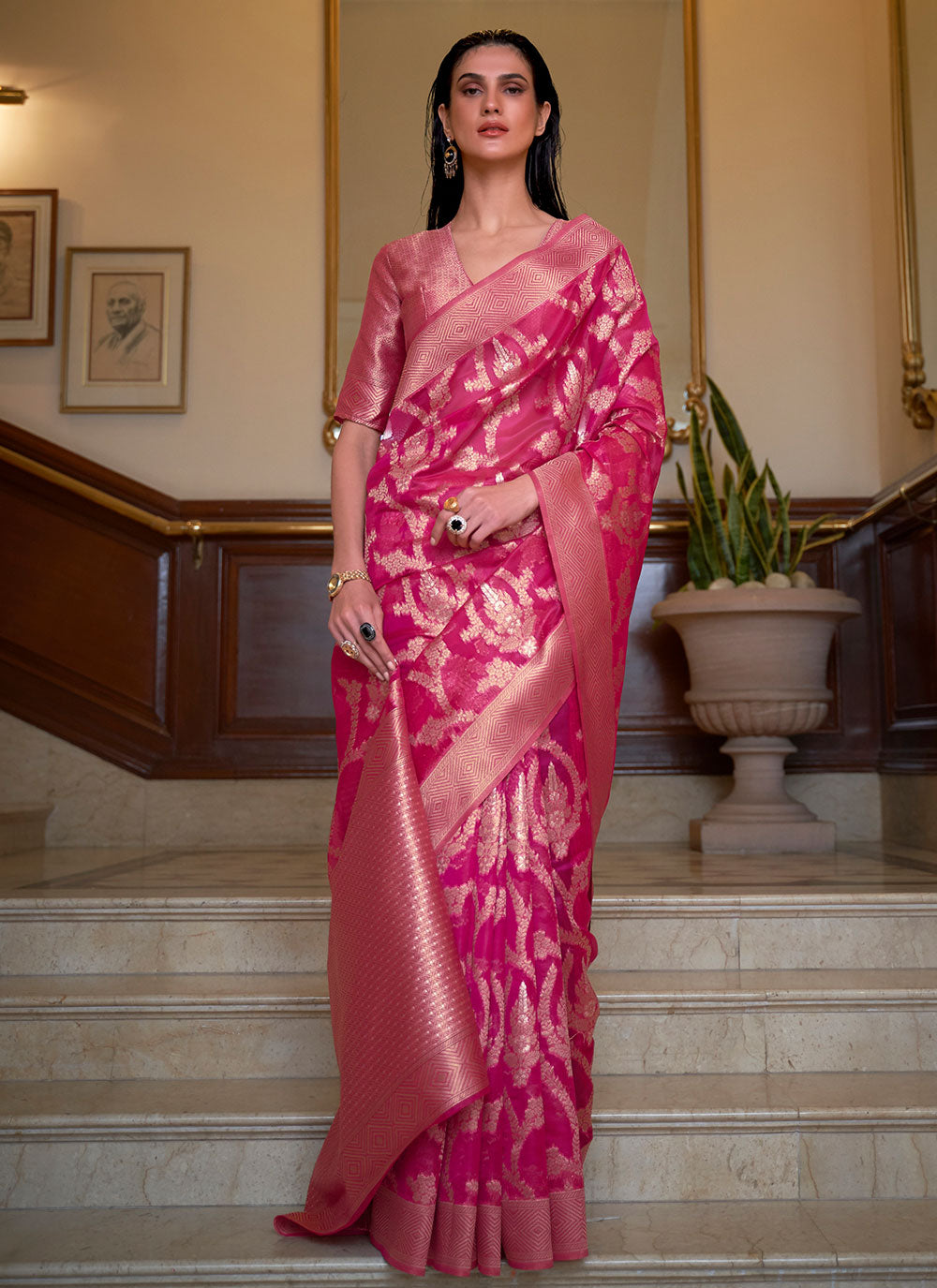Trendy Saree For Weaving