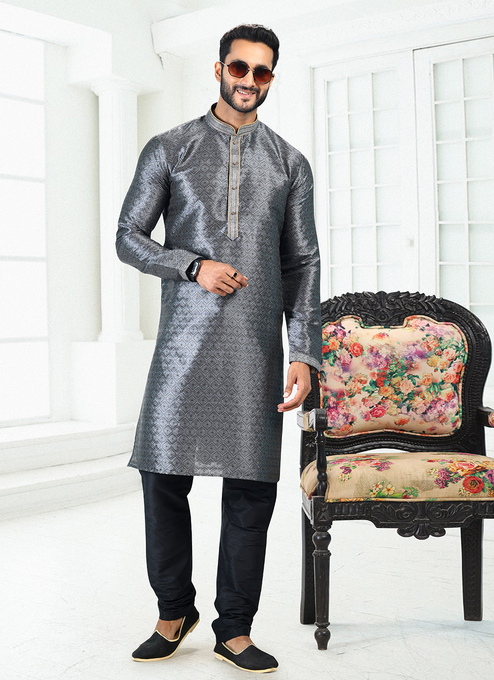 Kurta Pyjama Digital Print Banarasi Silk in Grey