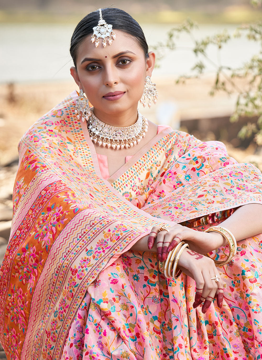 Silk Weaving Contemporary Saree in Pink