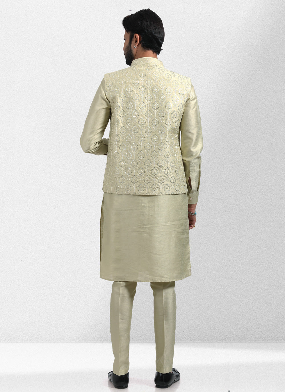 Art Banarasi Silk Kurta Payjama With Jacket in Green